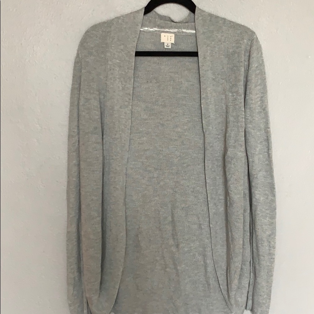 Light gray small cardigan